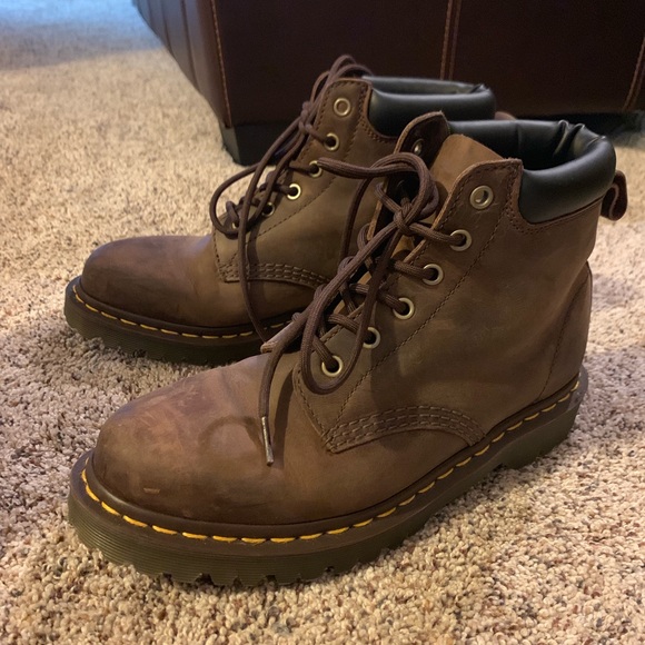 COPY - Doc Martens Boots - Picture 2 of 4